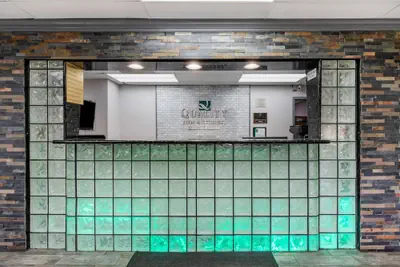 Photo 2 - Quality Inn & Suites Ft. Jackson Maingate