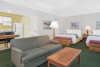 Photo 5 - Hawthorn Extended Stay by Wyndham Green Bay