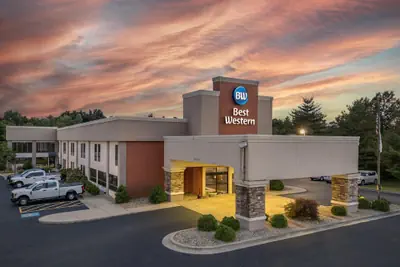 Photo 2 - Best Western Delta Inn