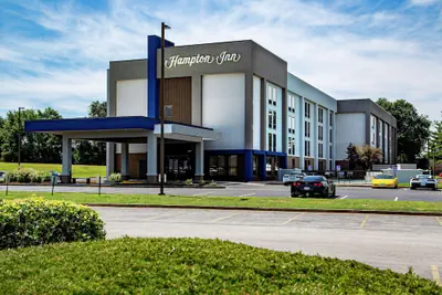 Photo 2 - Hampton Inn by Hilton Bowling Green