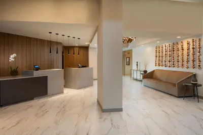 Photo 3 - Mobile Marriott