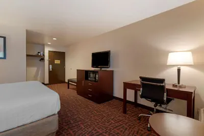 Photo 5 - Best Western Pony Soldier Inn - Airport
