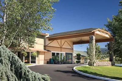 Photo 2 - Comfort Inn & Suites Ashland