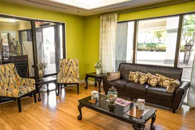 Photo 4 - Quality Inn & Suites near Six Flags - Austell