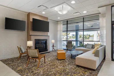 Photo 4 - Best Western Plus Downtown Tacoma
