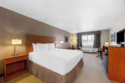 Photo 2 - Best Western Inn At The Rogue