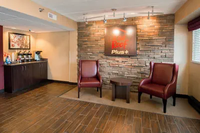 Photo 2 - Red Roof Inn PLUS+ Chicago - Naperville