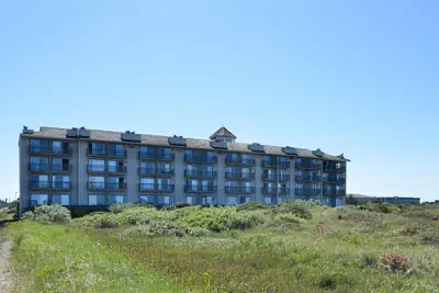 Photo 2 - Lighthouse Suites Inn