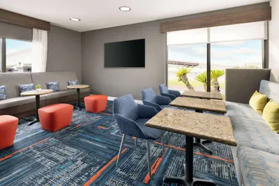 Photo 4 - Hampton Inn Laredo
