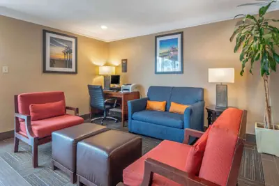 Photo 4 - Comfort Inn Santa Monica - West Los Angeles