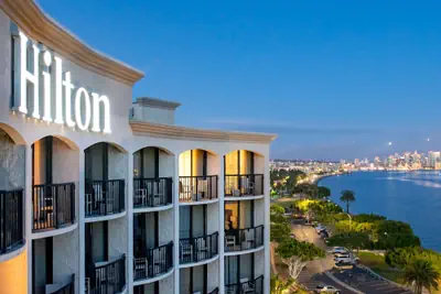 Photo 2 - Hilton San Diego Airport/Harbor Island