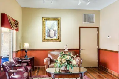 Photo 4 - Econo Lodge Inn & Suites Eagle Pass