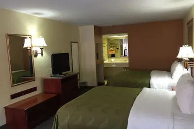 Photo 5 - Econo Lodge Inn & Suites Eagle Pass