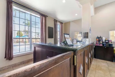 Photo 5 - Best Western Oxnard Inn