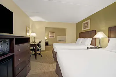 Photo 5 - Super 8 by Wyndham Monticello