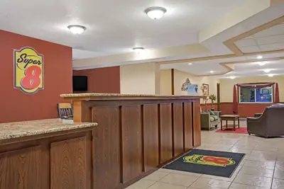 Photo 4 - Super 8 by Wyndham Monticello