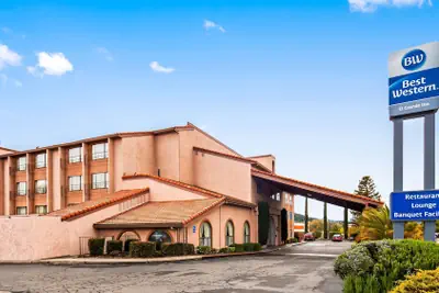 Photo 2 - Best Western El Grande Inn