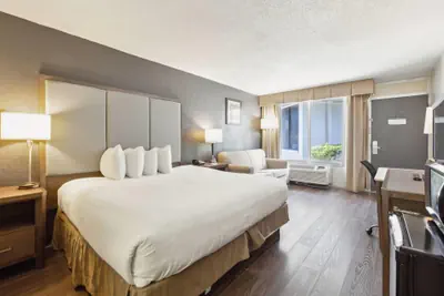 Photo 5 - Ramada by Wyndham Houma
