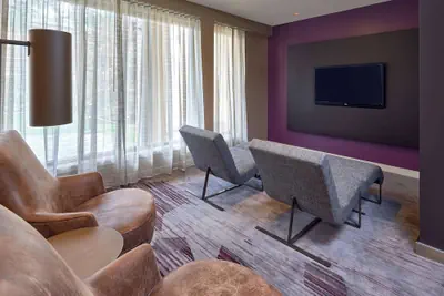 Photo 3 - Sonesta Select Miami Lakes