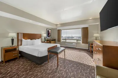 Photo 2 - Best Western Plus Northwoods Inn