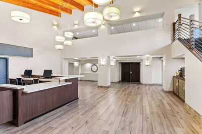 Photo 4 - Days Inn & Suites by Wyndham Mesa Near Phoenix