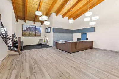 Photo 2 - Days Inn & Suites by Wyndham Mesa Near Phoenix