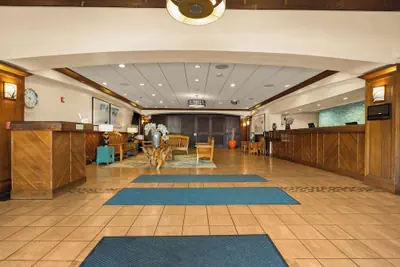 Photo 3 - Airport Honolulu Hotel, Trademark Collection by Wyndham