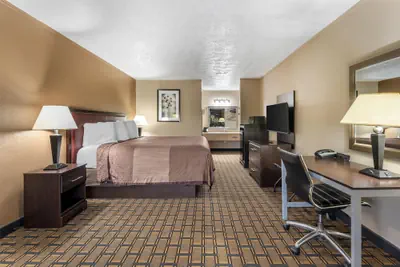 Photo 5 - SureStay Hotel by Best Western Summersville