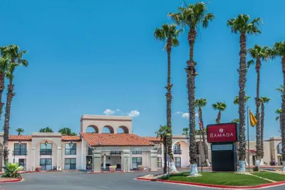 Photo 2 - Ramada Hotel & Conference Center by Wyndham Las Cruces