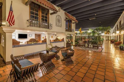Photo 4 - Ramada Hotel & Conference Center by Wyndham Las Cruces