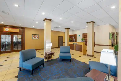 Photo 3 - Clarion Hotel Anaheim Resort