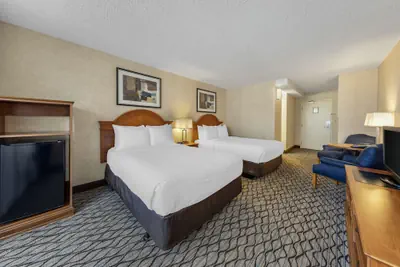 Photo 5 - Clarion Hotel Anaheim Resort
