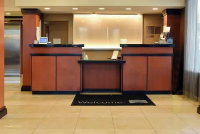 Photo 2 - Fairfield Inn & Suites Hartford Airport