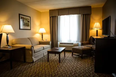Photo 4 - Holiday Inn Express & Suites Milford by IHG
