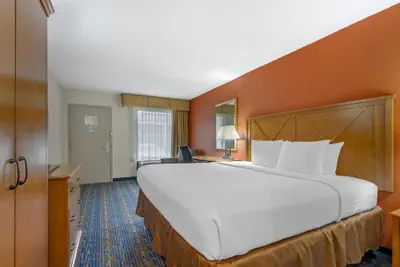 Photo 2 - Best Western Dulles Airport Inn