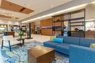 Photo 2 - Doubletree by Hilton Cedar Rapids Convention Complex