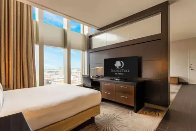 Photo 4 - Doubletree by Hilton Cedar Rapids Convention Complex