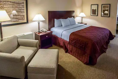 Photo 5 - Michigan City Inn