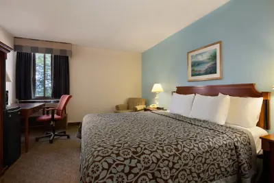 Photo 4 - Days Inn by Wyndham Reading Wyomissing