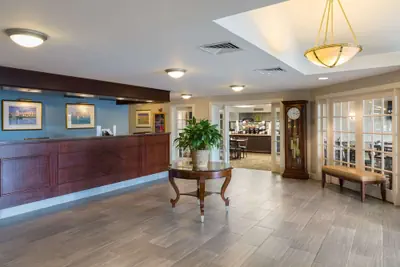 Photo 4 - Ramada by Wyndham Boston