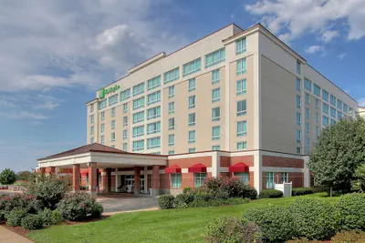 Photo 2 - Holiday Inn University Plaza-Bowling Green by IHG