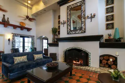 Photo 3 - Oxford Suites Pismo Beach
