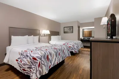 Photo 2 - Red Roof Inn Chattanooga - Lookout Mountain