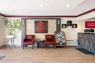 Photo 3 - Red Roof Inn Chattanooga - Lookout Mountain