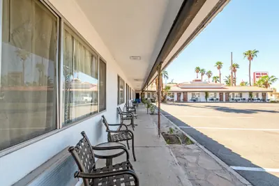 Photo 5 - Historic Coronado Motor Hotel by OYO
