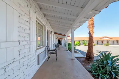 Photo 4 - Historic Coronado Motor Hotel by OYO