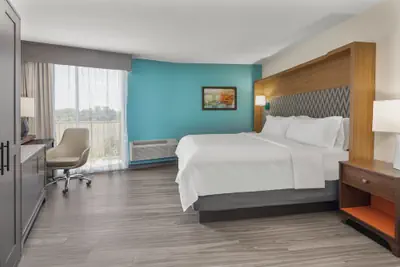 Photo 4 - Holiday Inn Charleston Riverview by IHG