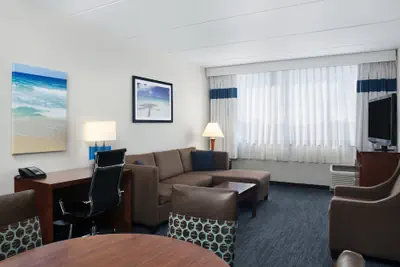 Photo 4 - Four Points by Sheraton Fort Lauderdale Airport/Cruise Port