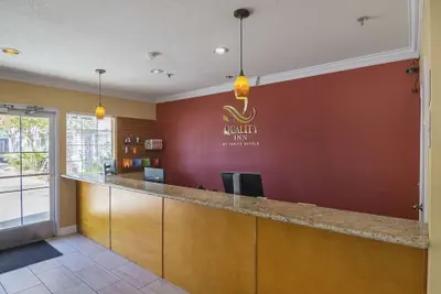 Photo 4 - Quality Inn Fresno Yosemite Airport