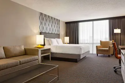 Photo 5 - Wyndham Fort Smith City Center
